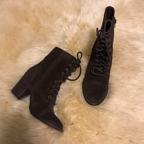 NWOT Steve Madden Lace Up Suede Boots